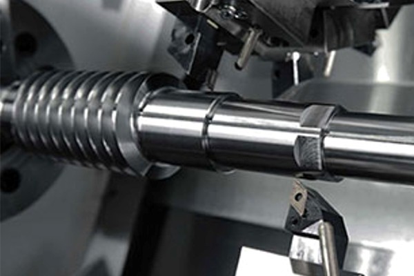 परिशुद्ध सीएनसी मशीनिंग विनिर्माण सटीकता और दक्षता को कैसे बढ़ाती है?